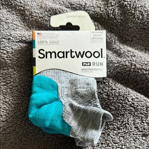 Smartwool Women’s PhD Run Socks - Gray and Blue, size M